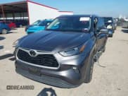 ✅ 2022 Toyota Highlander XLE • VIN: 5TDGZRAH3NS550567 • Lot: 43547231. Listed on IAAI with 84,319 mi. Free auction sales archive from the USA and detailed vehicle history report at DreamBid. Image 2.