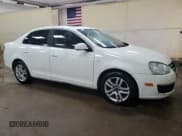 ✅ 2007 Volkswagen Jetta Wolfsburg Edition • VIN: 3VWEF71KX7M121619 • Лот: 63281085. Опубликован ранее на Copart с пробегом 188 422 миль. Бесплатный доступ к архиву аукционных продаж из США и подробный отчёт об истории автомобиля на DreamBid. Изображение 4.