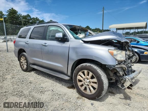 ✅ 2012 Toyota Sequoia Platinum • VIN: 5TDYY5G18CS038911 • Lot: 71219945. Listed on Copart with 161,443 mi. Free auction sales archive from the USA and detailed vehicle history report at DreamBid. Image 4.