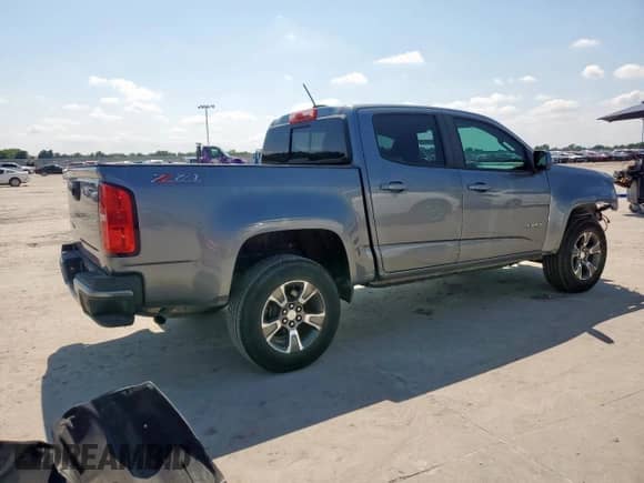 2020 Chevrolet Colorado 2WD Z71 z VIN 1GCGSDEN3L1226598, wystawiony jako Copart lot #57973175 z przebiegiem 68 351 mil mil oraz Szkoda całkowita • Salvage title. Historia ofert i sprzedaży dostępna na DreamBid. Obrazek 3.