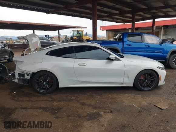 ✅ 2022 BMW 4 Series 430i • VIN: WBA53AP09NCJ58476 • Lot: 43740351. Listed on IAAI with 37,932 mi. Free auction sales archive from the USA and detailed vehicle history report at DreamBid. Image 14.