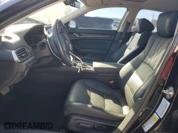 ✅ 2018 Honda Accord EX-L • VIN: 1HGCV1F50JA144782 • Lot: 92257445. Wystawiony na Copart z przebiegiem 31 416 mil. Bezpłatny archiwum sprzedaży aukcyjnych z USA i szczegółowy raport historii pojazdu na DreamBid. Zdjęcie 7.