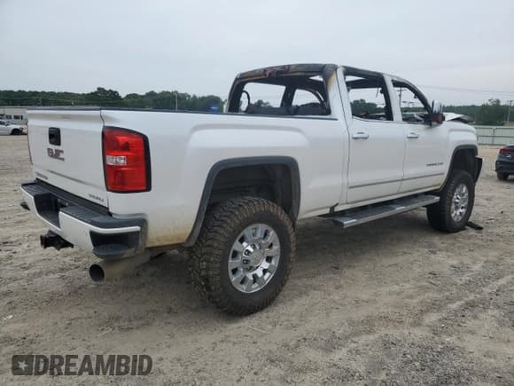 ✅ 2019 GMC Sierra 2500HD Denali • VIN: 1GT12SEYXKF251312 • Lot: 60674415. Listed on Copart with Not provided. Free auction sales archive from the USA and detailed vehicle history report at DreamBid. Image 3.