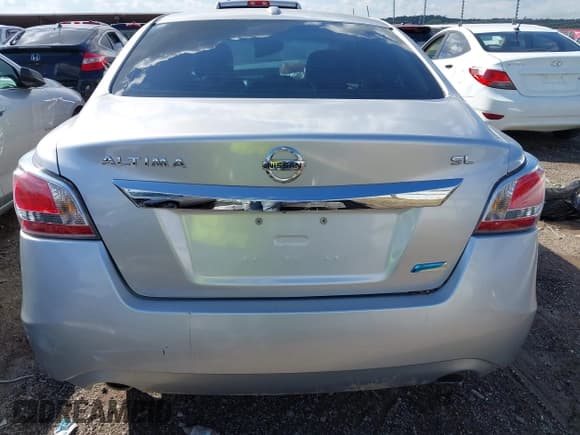 ✅ 2014 Nissan Altima S • VIN: 1N4AL3AP3EN230141 • Лот: 43305764. Опубликован ранее на IAAI с пробегом 139 155 миль. Бесплатный доступ к архиву аукционных продаж из США и подробный отчёт об истории автомобиля на DreamBid. Изображение 16.