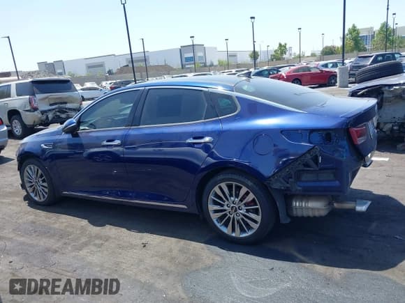 ✅ 2019 Kia Optima SX • VIN: 5XXGV4L2XKG334090 • Lot: 42570832. Wystawiony na IAAI z przebiegiem 103 868 mil. Bezpłatny archiwum sprzedaży aukcyjnych z USA i szczegółowy raport historii pojazdu na DreamBid. Zdjęcie 15.