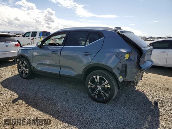 ✅ 2020 Volvo XC40 Inscription • VIN: YV4162UL3L2245240 • Lot: 53510215. Wystawiony na Copart z przebiegiem Nie podano. Bezpłatny archiwum sprzedaży aukcyjnych z USA i szczegółowy raport historii pojazdu na DreamBid. Zdjęcie 2.