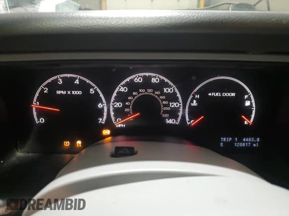 ✅ 2006 Lincoln Navigator Luxury • VIN: 5LMFU27526LJ11872 • Lot: 90875905. Wystawiony na Copart z przebiegiem 128 017 mil. Bezpłatny archiwum sprzedaży aukcyjnych z USA i szczegółowy raport historii pojazdu na DreamBid. Zdjęcie 9.