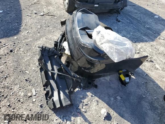 ✅ 2021 Jaguar XF R-Dynamic SE • VIN: SAJBL4GX4MCY88350 • Lot: 49041395. Wystawiony na Copart z przebiegiem 64 915 mil. Bezpłatny archiwum sprzedaży aukcyjnych z USA i szczegółowy raport historii pojazdu na DreamBid. Zdjęcie 12.