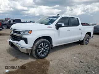 2024 Chevrolet Silverado 1500 LT с VIN 1GCUDDED6RZ314821, выставлен на аукционе Copart как лот 68635055 с пробегом 50 473 миль миль и Списание • Salvage title. История ставок и продаж доступна на DreamBid. Изображение 1.