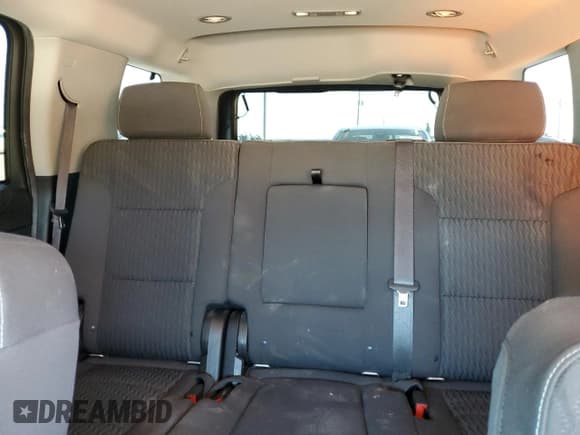 ✅ 2018 Chevrolet Tahoe LS • VIN: 1GNSCAKC0JR264403 • Lot: 82535665. Wystawiony na Copart z przebiegiem 136 629 mil. Bezpłatny archiwum sprzedaży aukcyjnych z USA i szczegółowy raport historii pojazdu na DreamBid. Zdjęcie 10.