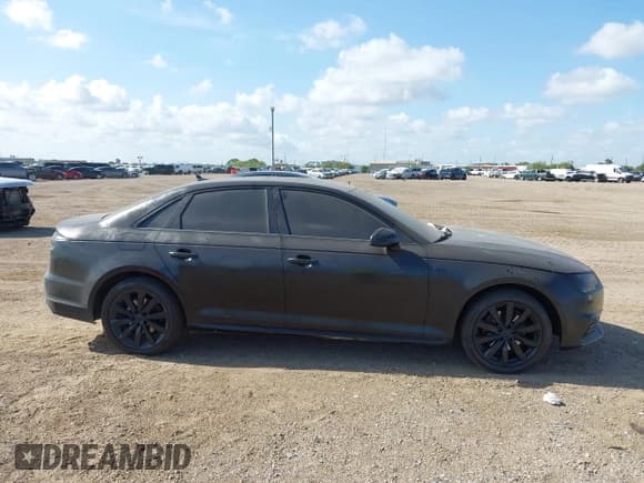 ✅ 2018 Audi A4 Premium • VIN: WAUKMAF41JA095416 • Lot: 42942093. Wystawiony na IAAI z przebiegiem 117 736 mil. Bezpłatny archiwum sprzedaży aukcyjnych z USA i szczegółowy raport historii pojazdu na DreamBid. Zdjęcie 13.