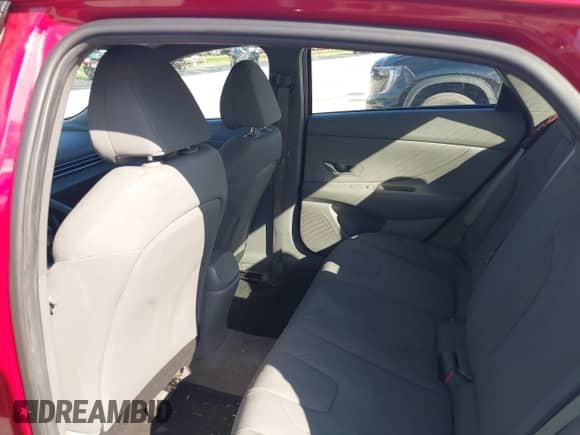 2021 Hyundai Elantra SE с VIN KMHLL4AGXMU134998, выставлен на аукционе IAAI как лот 43416891 с пробегом 84 982 миль миль и . История ставок и продаж доступна на DreamBid. Изображение 8.