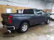 2021 Chevrolet Silverado 1500 LT z VIN 1GCUYDED0MZ212590, wystawiony jako Copart lot #55691795 z przebiegiem 129 242 mil mil oraz Czysty tytuł • Clean title. Historia ofert i sprzedaży dostępna na DreamBid. Obrazek 3.