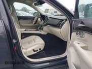 ✅ 2017 Volvo XC90 Momentum • VIN: YV4A22PK8H1157389 • Lot: 42943401. Listed on IAAI with 91,203 mi. Free auction sales archive from the USA and detailed vehicle history report at DreamBid. Image 5.