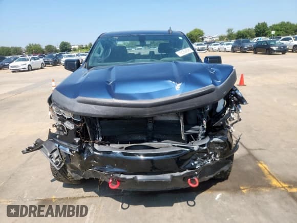 ✅ 2022 Chevrolet Silverado 1500 LT Trail Boss • VIN: 1GCPYFED5NZ169908 • Lot: 72050845. Wystawiony na Copart z przebiegiem Nie podano. Bezpłatny archiwum sprzedaży aukcyjnych z USA i szczegółowy raport historii pojazdu na DreamBid. Zdjęcie 5.