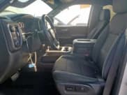 ✅ 2020 Chevrolet Silverado 1500 RST • VIN: 3GCUYEET5LG167917 • Lot: 68571565. Wystawiony na Copart z przebiegiem 119 328 mil. Bezpłatny archiwum sprzedaży aukcyjnych z USA i szczegółowy raport historii pojazdu na DreamBid. Zdjęcie 7.