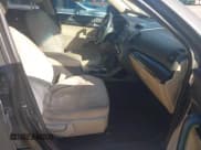 ✅ 2011 Kia Sorento LX • VIN: 5XYKTDA16BG128304 • Lot: 43180772. Wystawiony na IAAI z przebiegiem 175 867 mil. Bezpłatny archiwum sprzedaży aukcyjnych z USA i szczegółowy raport historii pojazdu na DreamBid. Zdjęcie 5.