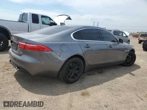 ✅ 2017 Jaguar XF 35t Premium • VIN: SAJBJ4BV0HCY43519 • Лот: 55586225. Опубликован ранее на Copart с пробегом 63 916 миль. Бесплатный доступ к архиву аукционных продаж из США и подробный отчёт об истории автомобиля на DreamBid. Изображение 3.