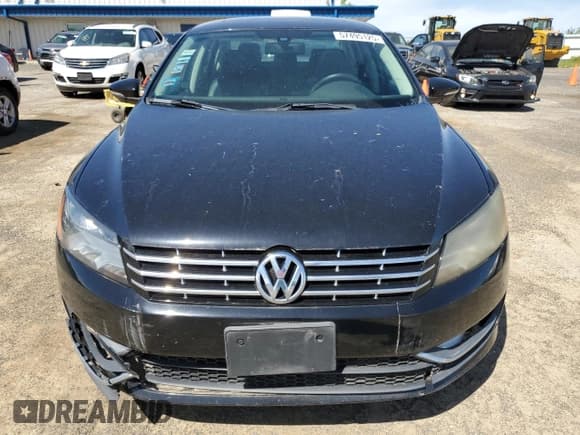 ✅ 2012 Volkswagen Passat SEL Premium • VIN: 1VWCM7A3XCC062329 • Lot: 57495125. Wystawiony na Copart z przebiegiem 127 499 mil. Bezpłatny archiwum sprzedaży aukcyjnych z USA i szczegółowy raport historii pojazdu na DreamBid. Zdjęcie 5.