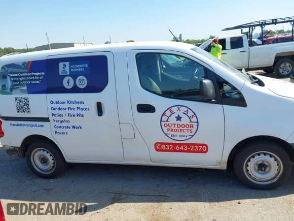 2018 Chevrolet City Express Cargo LT z VIN 3N63M0ZN2JK696450, wystawiony jako IAAI lot #41975192 z przebiegiem 137 040 mil mil oraz . Historia ofert i sprzedaży dostępna na DreamBid. Obrazek 13.