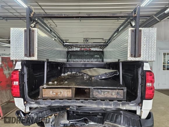 ✅ 2015 Chevrolet Silverado 2500HD Work Truck • VIN: 1GC2CUEG8FZ123188 • Лот: 43876615. Опубликован ранее на IAAI с пробегом 200 485 миль. Бесплатный доступ к архиву аукционных продаж из США и подробный отчёт об истории автомобиля на DreamBid. Изображение 9.