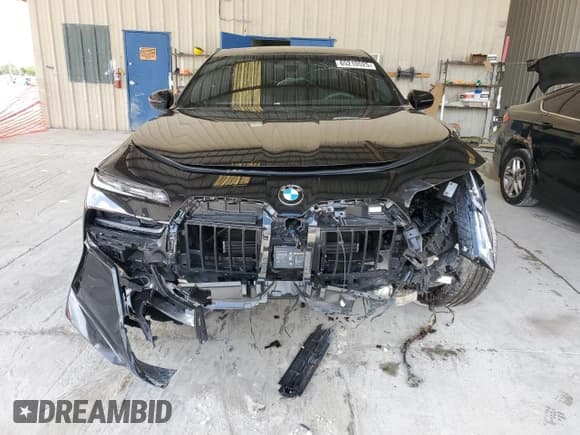 ✅ 2025 BMW 7 Series 760i xDrive • VIN: WBA33EJ05SCU78817 • Lot: 65210525. Wystawiony na Copart z przebiegiem Nie podano. Bezpłatny archiwum sprzedaży aukcyjnych z USA i szczegółowy raport historii pojazdu na DreamBid. Zdjęcie 5.