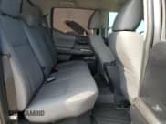 ✅ 2021 Toyota Tacoma SR5 • VIN: 5TFAZ5CN9MX106801 • Lot: 89834935. Wystawiony na Copart z przebiegiem 54 457 mil. Bezpłatny archiwum sprzedaży aukcyjnych z USA i szczegółowy raport historii pojazdu na DreamBid. Zdjęcie 10.