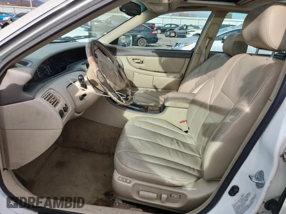 ✅ 2000 Toyota Avalon XL • VIN: 4T1BF28B4YU008501 • Lot: 90145215. Wystawiony na Copart z przebiegiem 166 769 mil. Bezpłatny archiwum sprzedaży aukcyjnych z USA i szczegółowy raport historii pojazdu na DreamBid. Zdjęcie 7.