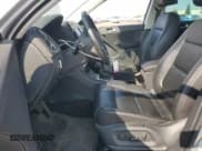 ✅ 2017 Volkswagen Tiguan Sport • VIN: WVGTV7AX7HK030966 • Lot: 85204945. Listed on Copart with 111,844 mi. Free auction sales archive from the USA and detailed vehicle history report at DreamBid. Image 7.