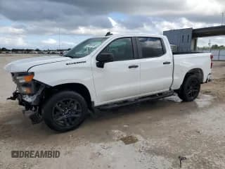 ✅ 2023 Chevrolet Silverado 1500 Custom • VIN: 1GCPABEK7PZ151506 • Лот: 90691455. Опубликован ранее на Copart с пробегом 34 591 миль. Бесплатный доступ к архиву аукционных продаж из США и подробный отчёт об истории автомобиля на DreamBid. Изображение 1.
