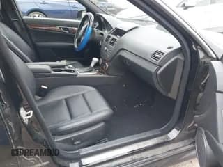 ✅ 2011 Mercedes-Benz C 300 Sport • VIN: WDDGF8BB1BR145322 • Lot: 43485691. Wystawiony na IAAI z przebiegiem 147 203 mil. Bezpłatny archiwum sprzedaży aukcyjnych z USA i szczegółowy raport historii pojazdu na DreamBid. Zdjęcie 5.