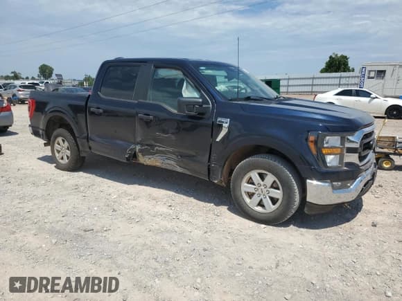✅ 2023 Ford F-150 XL • VIN: 1FTEW1C88PKD35713 • Lot: 65885345. Wystawiony na Copart z przebiegiem 63 148 mil. Bezpłatny archiwum sprzedaży aukcyjnych z USA i szczegółowy raport historii pojazdu na DreamBid. Zdjęcie 4.