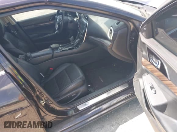 ✅ 2017 Nissan Maxima SR • VIN: 1N4AA6AP0HC371840 • Lot: 42236540. Wystawiony na IAAI z przebiegiem 137 587 mil. Bezpłatny archiwum sprzedaży aukcyjnych z USA i szczegółowy raport historii pojazdu na DreamBid. Zdjęcie 5.