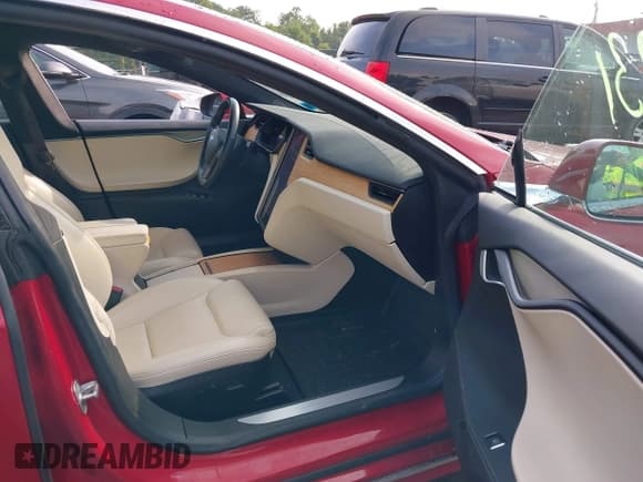 ✅ 2020 Tesla Model S Long Range • VIN: 5YJSA1E25LF396213 • Lot: 42383231. Listed on IAAI with 73,125 mi. Free auction sales archive from the USA and detailed vehicle history report at DreamBid. Image 5.