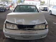 ✅ 1999 Toyota Avalon XL • VIN: 4T1BF18B6XU323129 • Lot: 43581308. Wystawiony na IAAI z przebiegiem 112 427 mil. Bezpłatny archiwum sprzedaży aukcyjnych z USA i szczegółowy raport historii pojazdu na DreamBid. Zdjęcie 12.