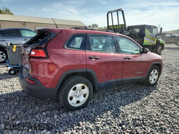 ✅ 2015 Jeep Cherokee Sport • VIN: 1C4PJLAB9FW712025 • Lot: 84808535. Listed on Copart with 101,943 mi. Free auction sales archive from the USA and detailed vehicle history report at DreamBid. Image 3.