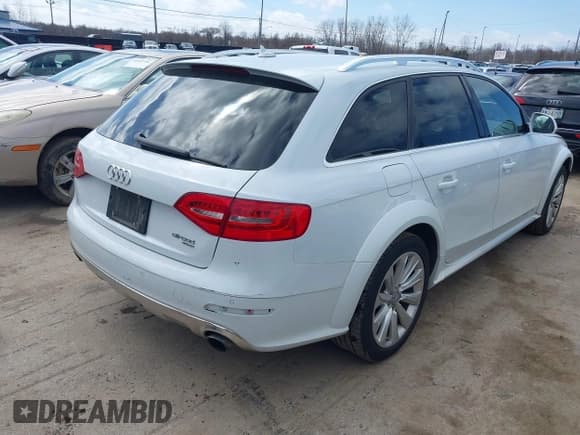 ✅ 2015 Audi allroad A4 Premium Plus • VIN: WA1UFBFL1FA061366 • Лот: 41870949. Опубликован ранее на IAAI с пробегом 108 315 миль. Бесплатный доступ к архиву аукционных продаж из США и подробный отчёт об истории автомобиля на DreamBid. Изображение 4.