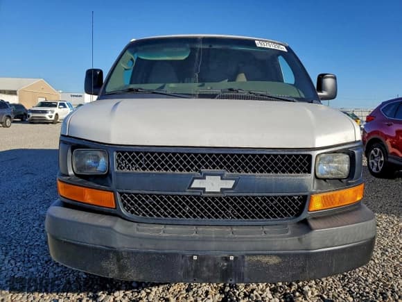 ✅ 2015 Chevrolet Express Cargo • VIN: 1GCWGFCG6F1208520 • Lot: 93701295. Listed on Copart with 165,663 mi. Free auction sales archive from the USA and detailed vehicle history report at DreamBid. Image 5.
