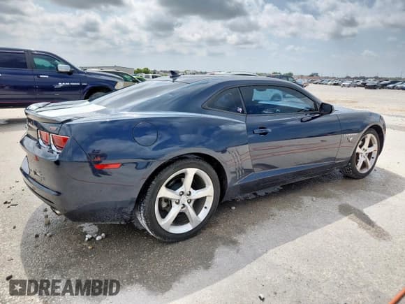 ✅ 2013 Chevrolet Camaro LT • VIN: 2G1FC1E39D9148470 • Лот: 63299545. Опубликован ранее на Copart с пробегом 76 152 миль. Бесплатный доступ к архиву аукционных продаж из США и подробный отчёт об истории автомобиля на DreamBid. Изображение 3.