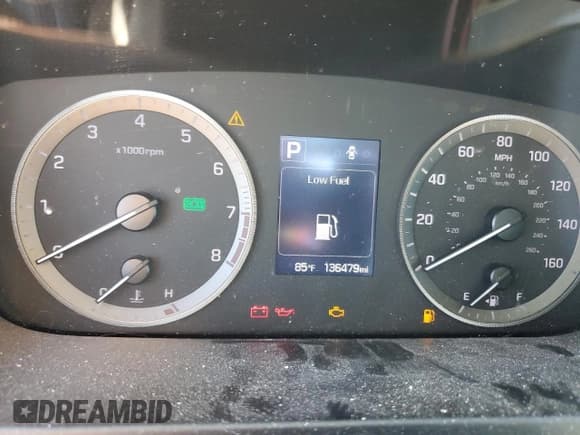 ✅ 2015 Hyundai Sonata SE • VIN: 5NPE24AF7FH207975 • Лот: 81965195. Опубликован ранее на Copart с пробегом 136 479 миль. Бесплатный доступ к архиву аукционных продаж из США и подробный отчёт об истории автомобиля на DreamBid. Изображение 9.