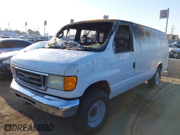 ✅ 2006 Ford Econoline Cargo Recreational • VIN: 1FTSS34P66DA33209 • Lot: 40459311. Listed on IAAI with Not provided. Free auction sales archive from the USA and detailed vehicle history report at DreamBid. Image 16.