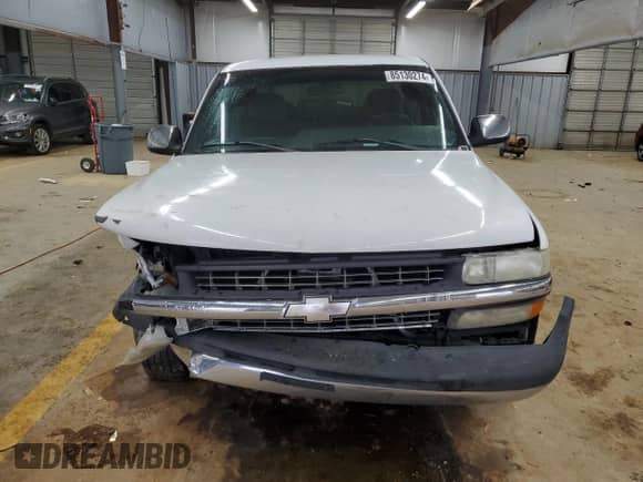 2002 Chevrolet Silverado 1500 with VIN 1GCEC19T72E234402, listed as a Copart auction lot 85130274 with 205,415 mi miles and Salvage title. Bid and sale history available at DreamBid. Image 5.