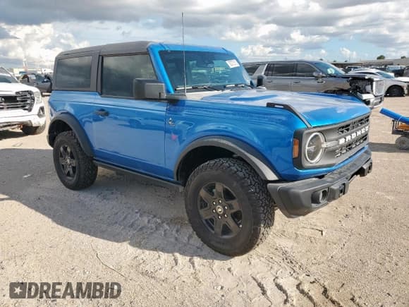 ✅ 2024 Ford Bronco Black Diamond • VIN: 1FMDE1AH9RLB15202 • Лот: 82072515. Опубликован ранее на Copart с пробегом 1 137 миль. Бесплатный доступ к архиву аукционных продаж из США и подробный отчёт об истории автомобиля на DreamBid. Изображение 4.