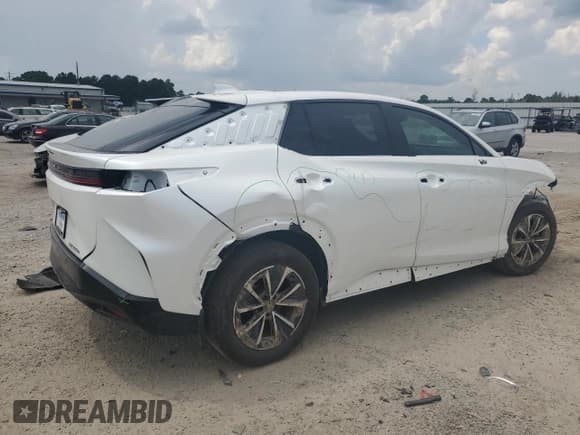 ✅ 2024 Lexus RZ 300e Premium • VIN: JTJABABB2RA006468 • Лот: 65631545. Опубликован ранее на Copart с пробегом 6 704 миль. Бесплатный доступ к архиву аукционных продаж из США и подробный отчёт об истории автомобиля на DreamBid. Изображение 3.