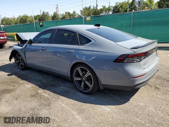 ✅ 2023 Honda Accord Sport • VIN: 1HGCY2F52PA036024 • Лот: 69692955. Опубликован ранее на Copart с пробегом 21 888 миль. Бесплатный доступ к архиву аукционных продаж из США и подробный отчёт об истории автомобиля на DreamBid. Изображение 2.