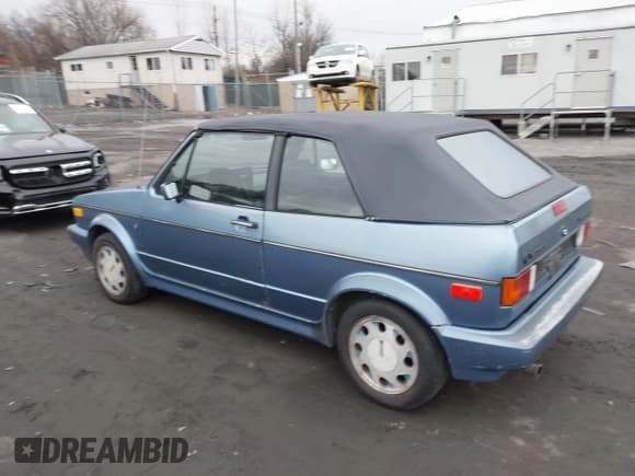 ✅ 1989 Volkswagen Cabriolet • VIN: WVWCA0153KKO31318 • Lot: 43657545. Listed on IAAI with 138,095 mi. Free auction sales archive from the USA and detailed vehicle history report at DreamBid. Image 3.