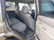 ✅ 2008 Jeep Commander Sport • VIN: 1J8HG48K48C224791 • Lot: 43441890. Wystawiony na IAAI z przebiegiem 134 079 mil. Bezpłatny archiwum sprzedaży aukcyjnych z USA i szczegółowy raport historii pojazdu na DreamBid. Zdjęcie 8.