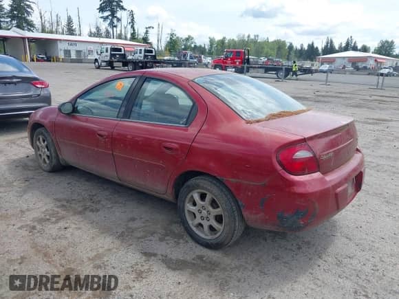 2005 Dodge Neon SXT z VIN 1B3ES56C05D180578, wystawiony jako IAAI lot #42304117 z przebiegiem Nie podano mil oraz . Historia ofert i sprzedaży dostępna na DreamBid. Obrazek 3.