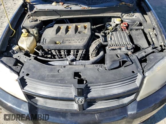 ✅ 2010 Dodge Avenger SXT • VIN: 1B3CC4FB8AN121756 • Лот: 78491534. Опубликован ранее на Copart с пробегом 187 684 миль. Бесплатный доступ к архиву аукционных продаж из США и подробный отчёт об истории автомобиля на DreamBid. Изображение 11.