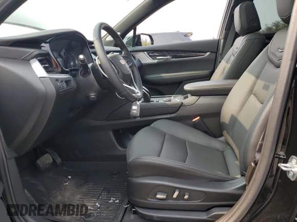 ✅ 2025 Cadillac XT6 FWD Premium Luxury • VIN: 1GYKPCRS1SZ138519 • Lot: 67202965. Wystawiony na Copart z przebiegiem 4 471 mil. Bezpłatny archiwum sprzedaży aukcyjnych z USA i szczegółowy raport historii pojazdu na DreamBid. Zdjęcie 7.